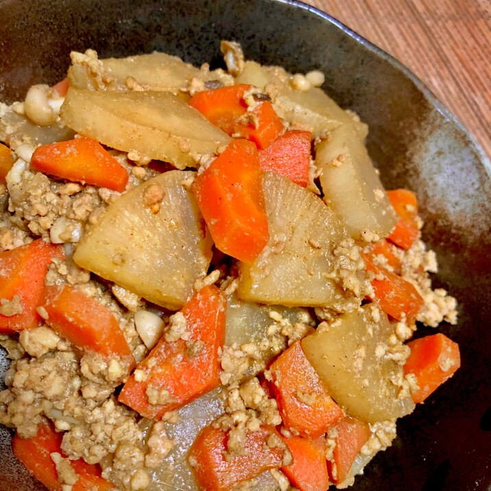 大根と鶏ひき肉のスパイシーソース煮込み